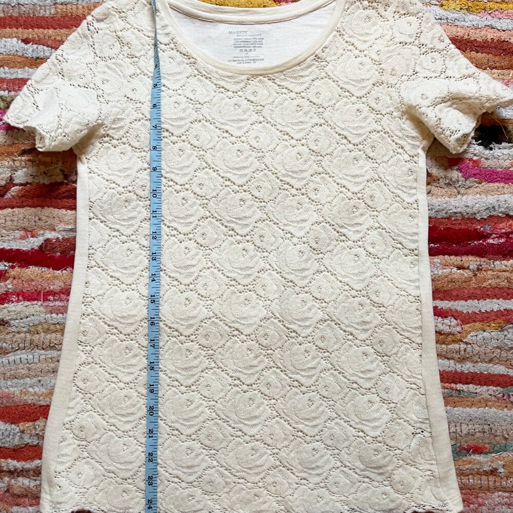Softest T-Shirt with Roses in a Lace Pattern - S - brand new